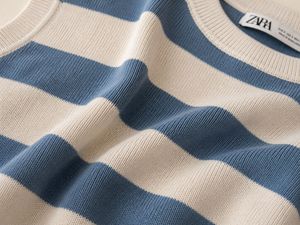 ZARA Cute Blue &amp; White Striped Crop Top