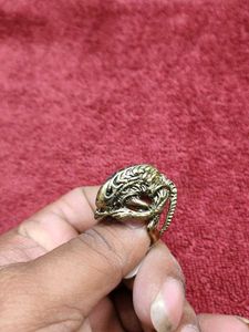 Unique Alien Ring