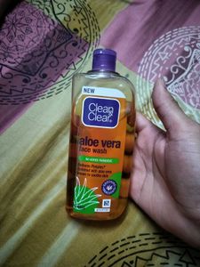 Clean & Clear Aloe Vera Face Wash