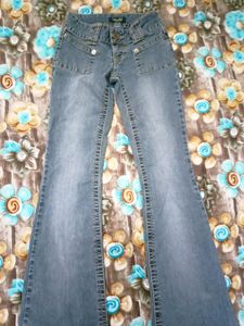 Bell Bottom Jeans With Unique Pocket For Girls 😍👖