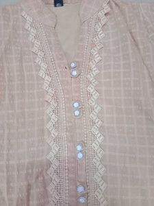 Elegant Lace Trim Kurta