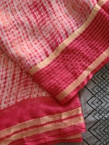 Pink &amp; Red Tie-Dye Saree