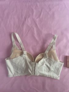 Elegant Lace Trim Bra