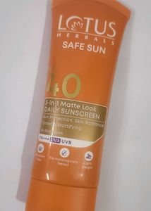 Lotus Herbals Safe Sun SPF 40 Sunscreen