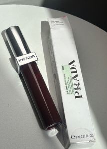 Prada Reflection Glossy Liquid Balm pixel plum