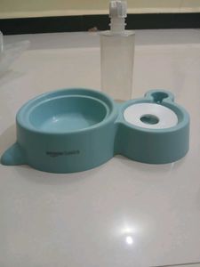 Amazon Basics 2 In 1 Pet Feeder