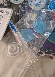 Brand new Dr Brown's Baby Bottles Set- Level 1