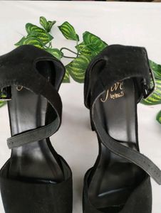 Black Heels (Women)