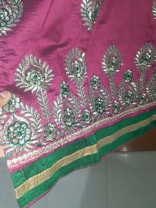 Kurta With chudidar pajami  dupatta nahi hai