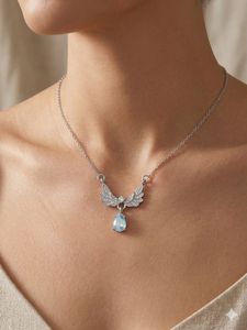 Vintage Angel Necklace with crystal 💎
