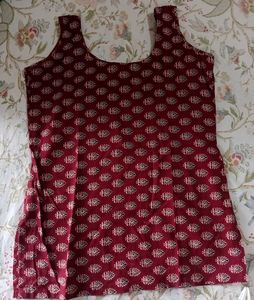 Maroon Printed Sleeveless  short kurti 👀