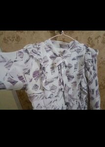 last week sale --Floral Ruffle Tie Neck Top