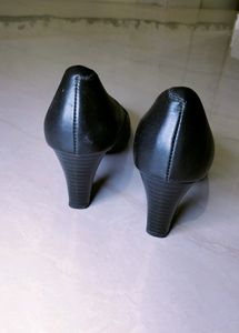 Classic Black Leather Pumps