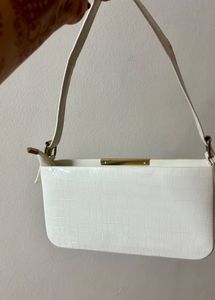 Chic White Croc Embossed Shoulder Bag