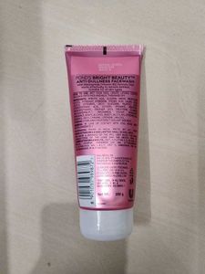 Pond's Bright Beauty Facewash