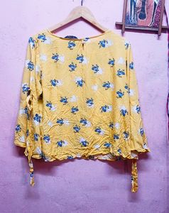 Sale📍Zink London 44size Bright Yellow Top Women's