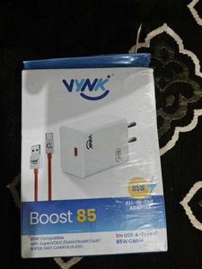 VYNK Boost 85W Fast Charger