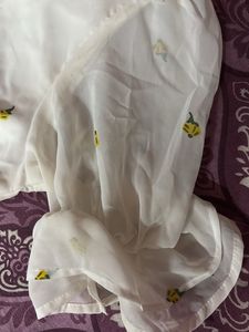 White chic crop top