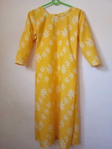 women's long-sleeved floral printed kurta.