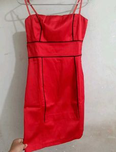 Price🔽Ravishing Red With Black Sash ♥️