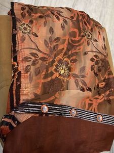Elegant Floral Print Saree with Sequins