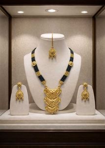 Exquisite Gold Necklace &amp; Earring Set