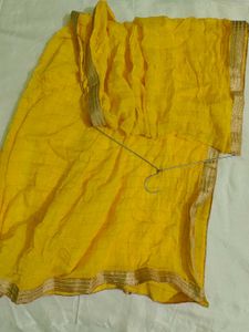 Elegant heavy Punjabi Dupptta 💛