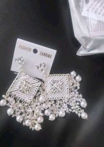Flaring Jwellers Classy Earings...