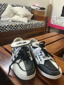 GULLY LABS Unique Black &amp; White Sneakers