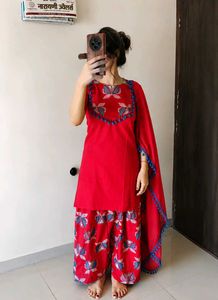Farsi suit new s,m size avl
