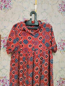 🇳🇿💫🎀Red Printed Collared Kurta.