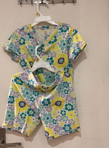 Gap Floral Print T-Shirt and shorts co-ord