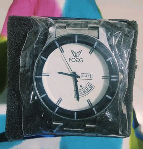 Men's Analog Watch. Like New. Good Condition.