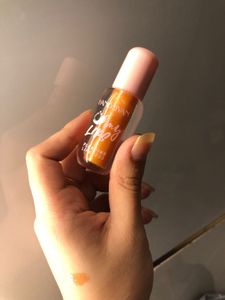 plumping lip gloss