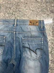 Men's Light Wash Denim Jeans