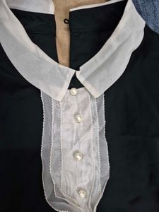 black korean colar puff sleeve top