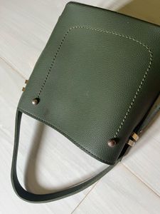 Chic Green Bucket Handbag