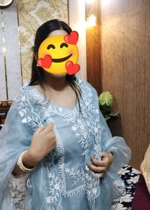 beautiful pakistani suit