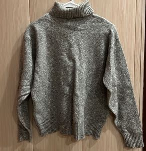 Cozy Gray Turtleneck Sweater