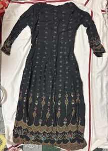 Elegant Black Kurta with Floral Print