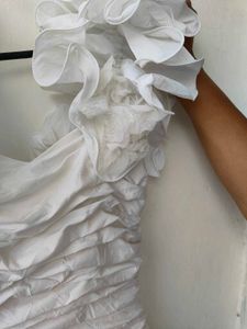 white mermaid gown 🕊️