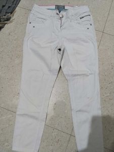 white girls jeans(2 time used only)