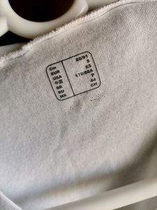 Solid V-neck White T-shirt