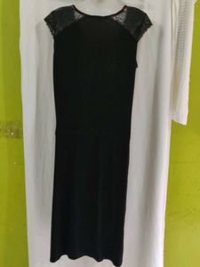 george Elegant Black Maxi Dress with Lace Accents