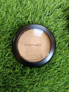MAC Extra Dimension Skinfinish