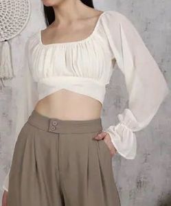 Chic White Square Neck Crop Top