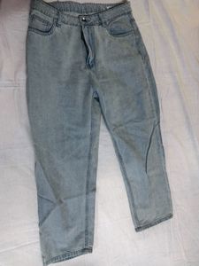 Light Wash High-Waisted Jeans