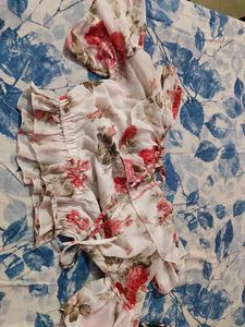 Floral Ruffle Crop Top