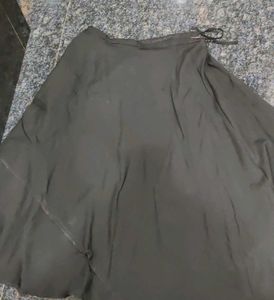 Elegant Black skirt with can ca