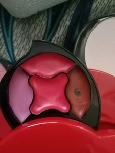 Red Rose Compact Powder